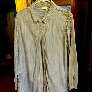 Westbound tunic. Pin stripe. Tabs to roll up the sleeves have been cut out